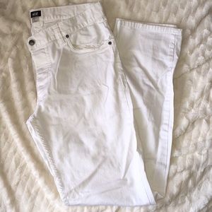 H&M white straight leg jeans size 33
